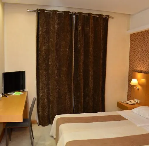 Deves Hotell